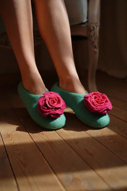Green with Pink Flower